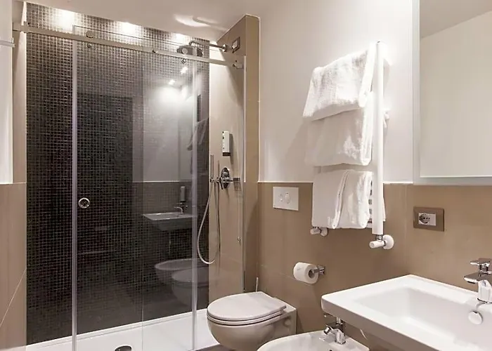 Otel The Republic 4*