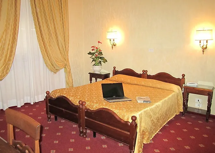 Otel The Republic Roma