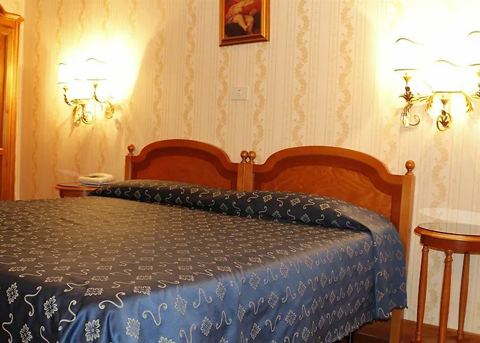 Otel The Republic